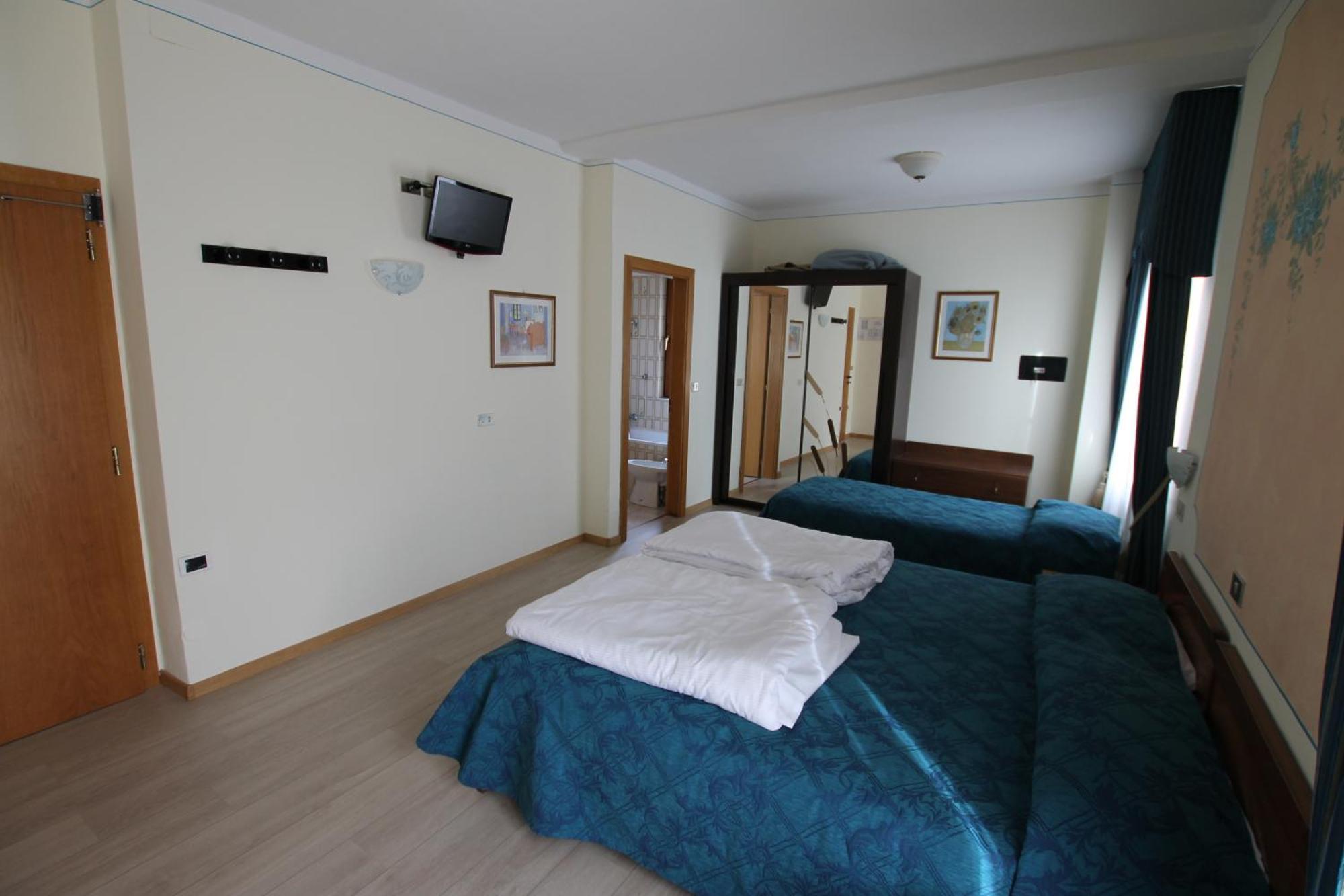 Hotel Florida Molveno Exteriér fotografie